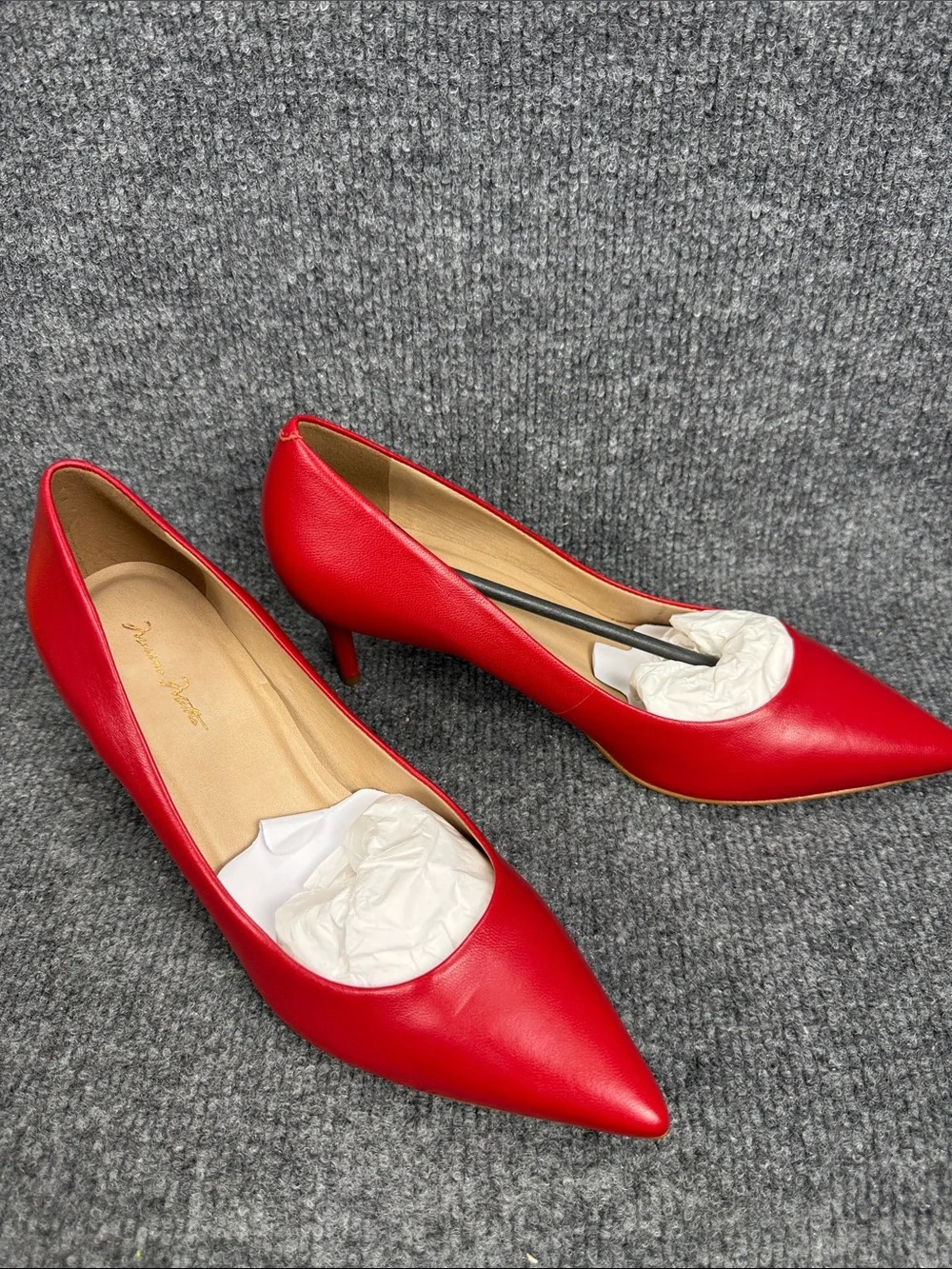Massimo Matteo Red Pointed-Toe Pump 2.5 Kitten Heel Size 7M